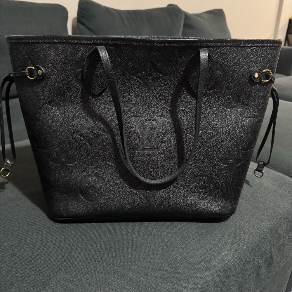 Louis Vuitton Neverfull MM Monogram Tote